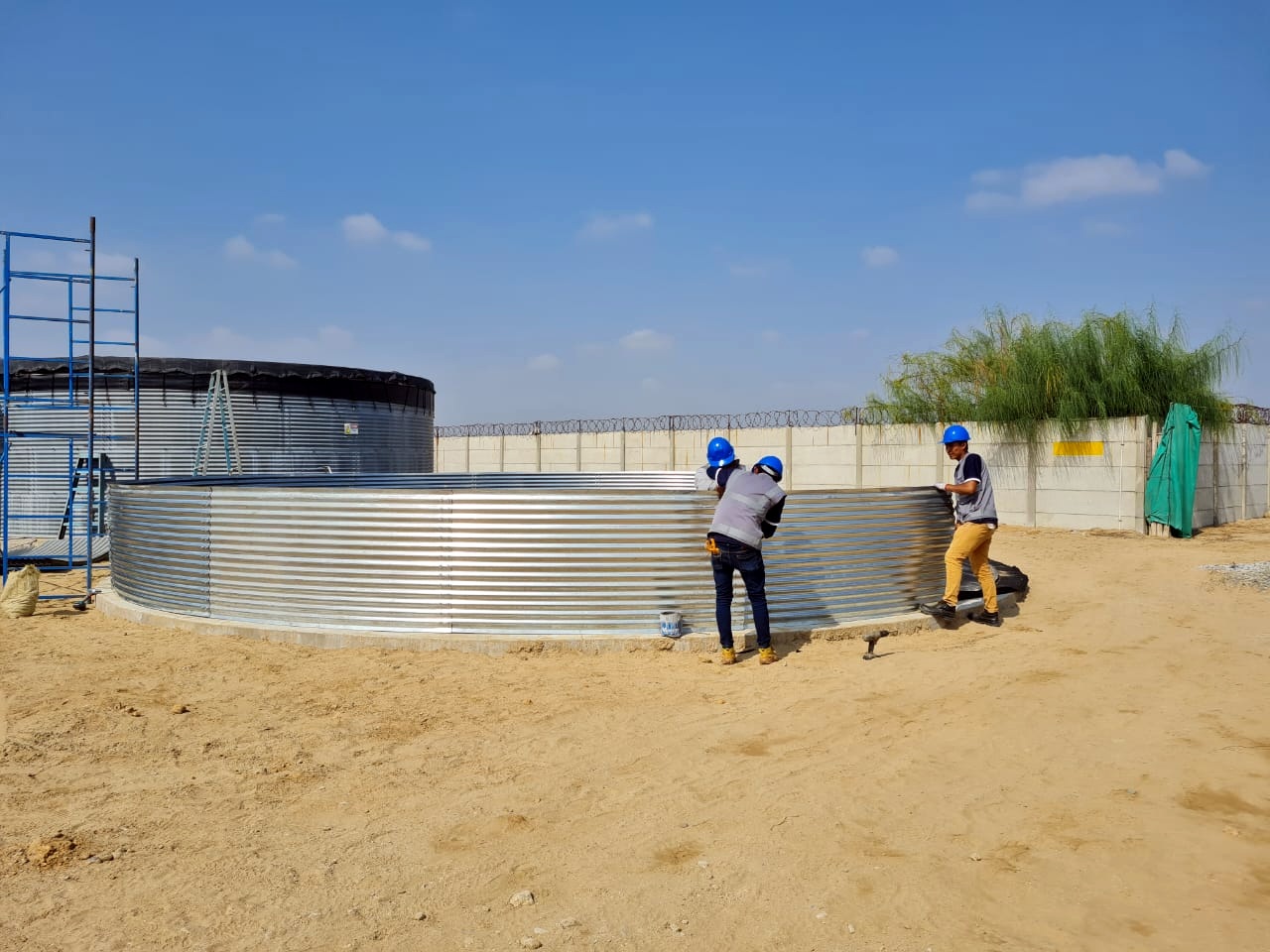Tanque australiano 20,000 litros en instalación